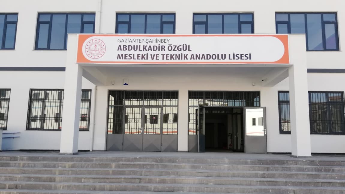 Abdulkadir Özgül Meslekî ve Teknik Anadolu Lisesi Fotoğrafı